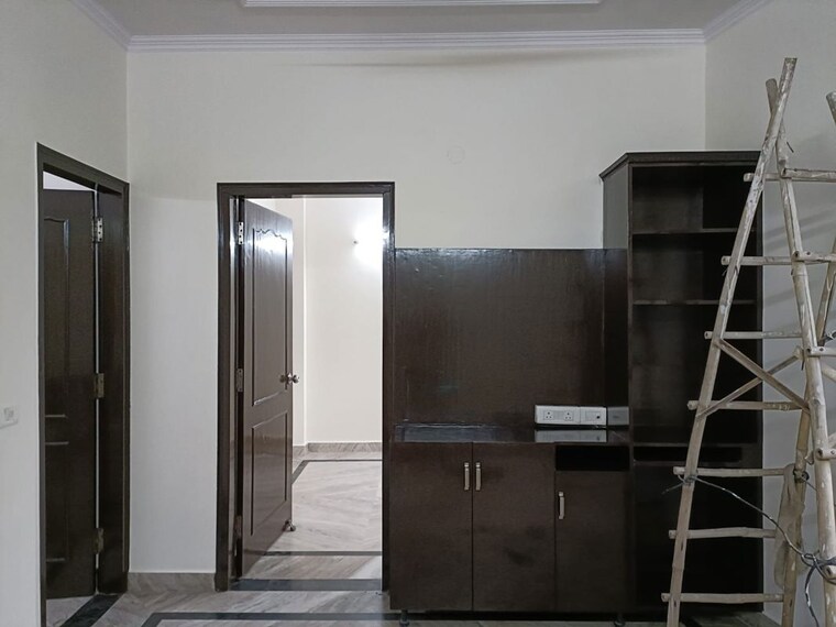 Room, sarvapriya vihar 3 Bedroom 2000 Sq.Ft. Builder Floor In Sarvapriya Vihar Delhi 10685128