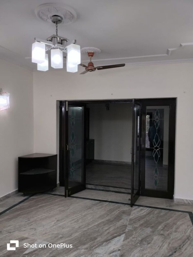 Room, sarvapriya vihar 3 Bedroom 2000 Sq.Ft. Builder Floor In Sarvapriya Vihar Delhi 10685128