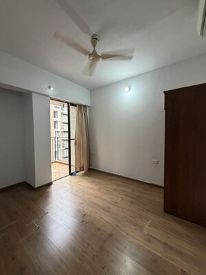 Master Bedroom in 1.5 BHK Apartment at Lodha Downtown, Dombivli East – for Rent