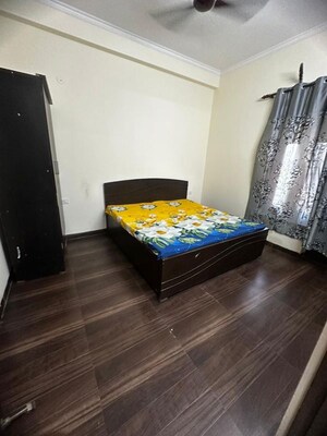Bedroom in 1 RK Independent House at Sector 14 – for Rent