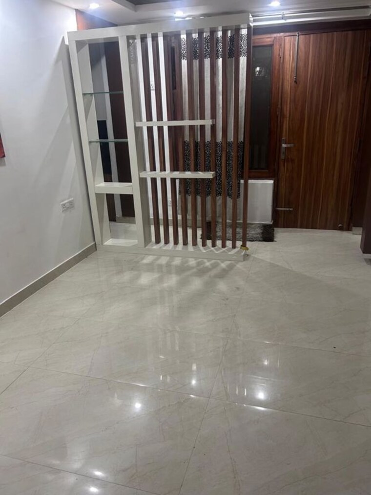 Room, sector 57 3 Bedroom 1800 Sq.Ft. Builder Floor In Sector 57 Gurgaon 10685214