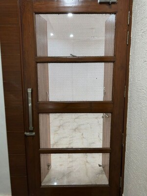 Room in 3 BHK Builder Floor at Sector 57 – for Rent