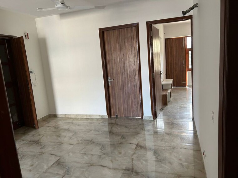 Room, sector 57 3 Bedroom 1800 Sq.Ft. Builder Floor In Sector 57 Gurgaon 10685214