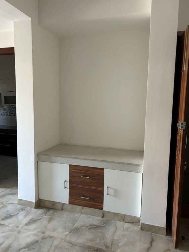 Room, sector 57 3 Bedroom 1800 Sq.Ft. Builder Floor In Sector 57 Gurgaon 10685214