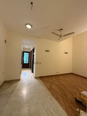 Room in 3 BHK Builder Floor at New Friends Colony – for Rent