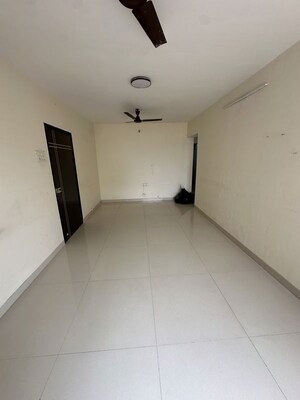 Room in 2 BHK Apartment at Shiv Darshan Tower Malad West, Malad West – for Sale