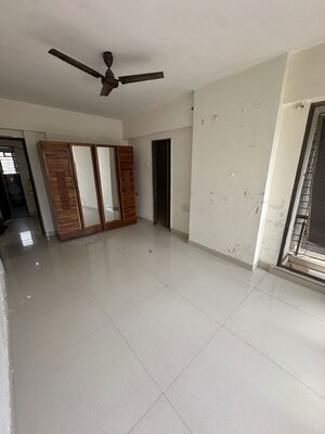 Master Bedroom in 2 BHK Apartment at Shiv Darshan Tower Malad West, Malad West – for Sale