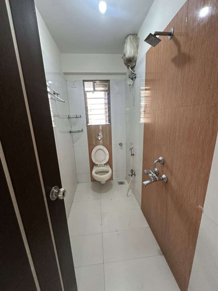 Bathroom, shiv-darshan-tower-malad-west 2 Bedroom 970 Sq.Ft. Apartment In Malad West Mumbai 10685183
