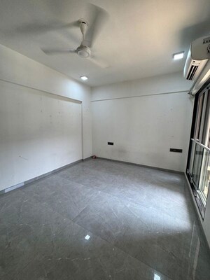 Room in 3 BHK Apartment at Sanghvi Infenia, Santacruz East – for Rent
