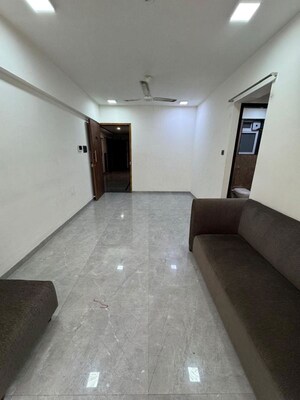 Room in 3 BHK Apartment at Sanghvi Infenia, Santacruz East – for Rent
