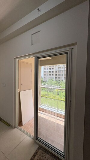 Room in 2 BHK Apartment at Sobha Dream Gardens, Thanisandra Main Road – for Rent