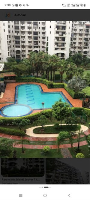 Swimming Pool in 4 BHK Apartment at Parsvnath Srishti, Sector 93 – for Sale