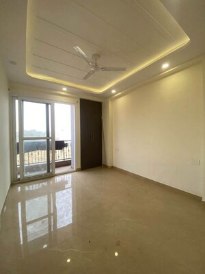 Room in 2 BHK Builder Floor at Saket – for Rent