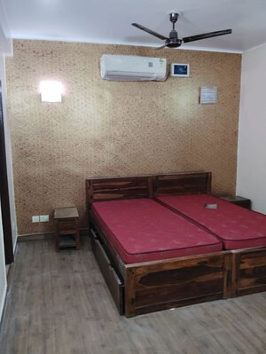 1 RK Independent House For Rent in Sector 14