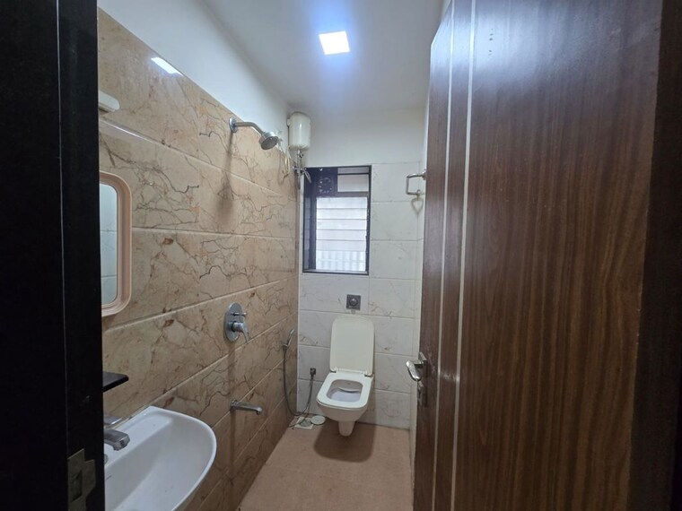 Bathroom, kolte-patil-alora 2 Bedroom 792 Sq.Ft. Apartment In Santacruz East Mumbai 10685240