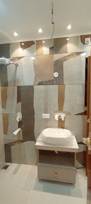 Bathroom in 3 BHK Builder Floor at BPTP District 3, Sector 85 – for Sale