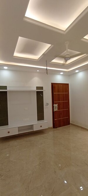 Kitchen in 3 BHK Builder Floor at BPTP District 3, Sector 85 – for Sale
