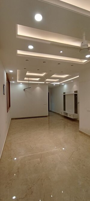 Staircase in 3 BHK Builder Floor at BPTP District 3, Sector 85 – for Sale