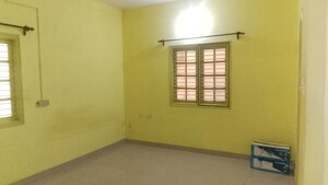 Room in 3 BHK Builder Floor at Ejipura – for Rent