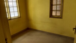 Room in 3 BHK Builder Floor at Ejipura – for Rent