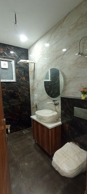 Team Area in 3 BHK Builder Floor at BPTP District 3, Sector 85 – for Sale