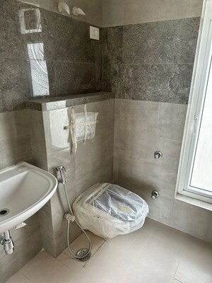 Bathroom in 2.5 BHK Apartment at Pareena Micasa, Sector 68 – for Rent