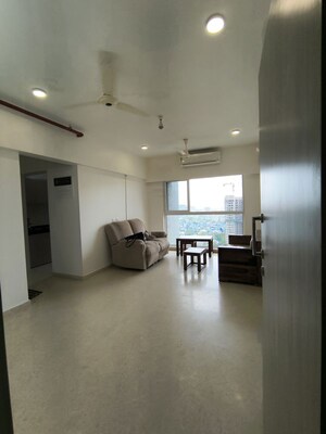 2 BHK Apartment For Rent in Rustomjee Erika, Bandra East
