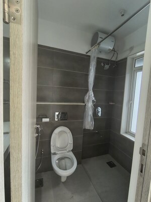 Bathroom in 2 BHK Apartment at Rustomjee Erika, Bandra East – for Rent