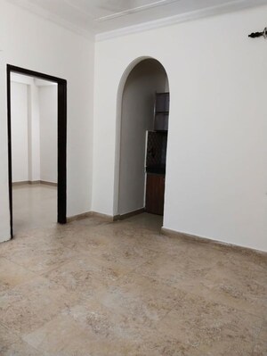 Room in 1 BHK Apartment at Saket – for Rent