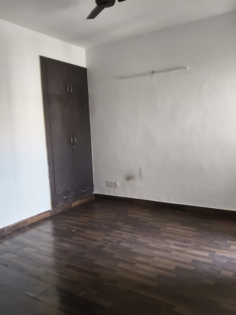 Room, paras-tierea 3 Bedroom 1410 Sq.Ft. Apartment In Sector 137 Noida 10685347