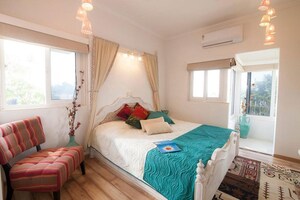 Bedroom in 2 BHK Apartment at Bandra West – for Rent