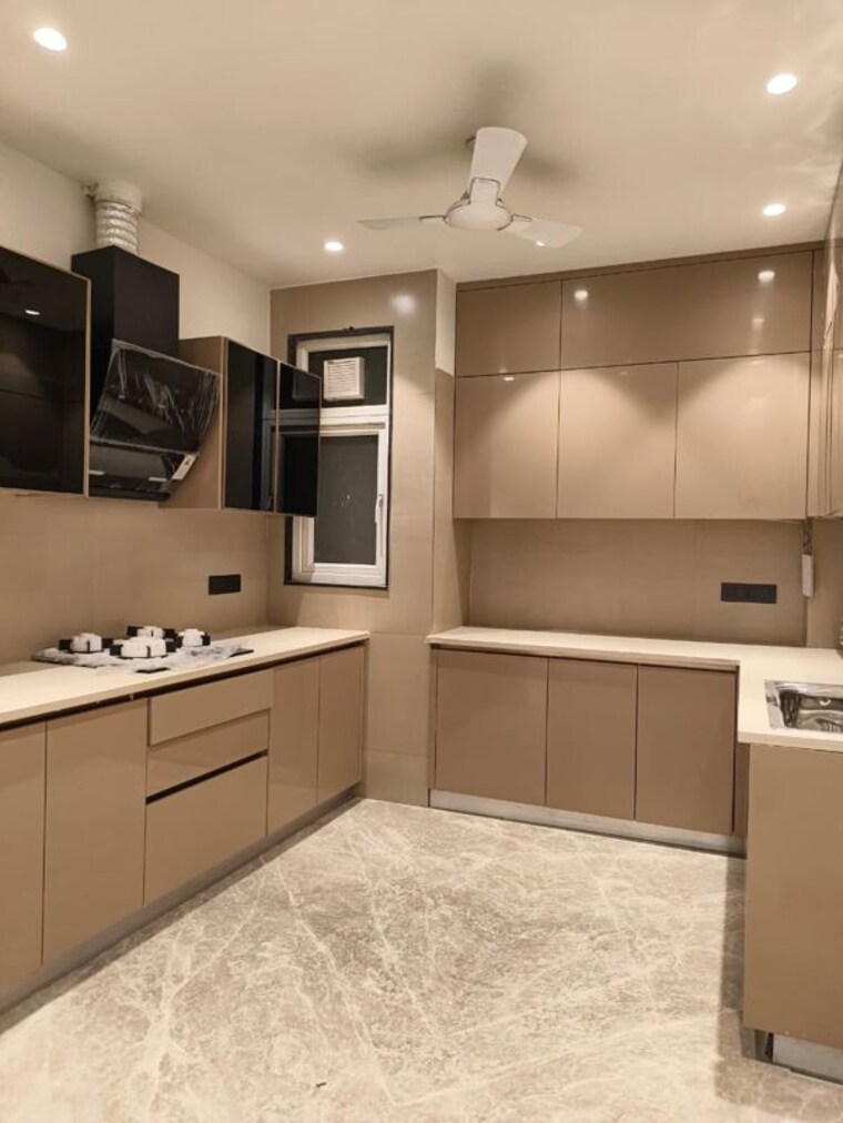 Kitchen, dlf phase ii 3 Bedroom 1390 Sq.Ft. Builder Floor In Dlf Phase ii Gurgaon 10685309