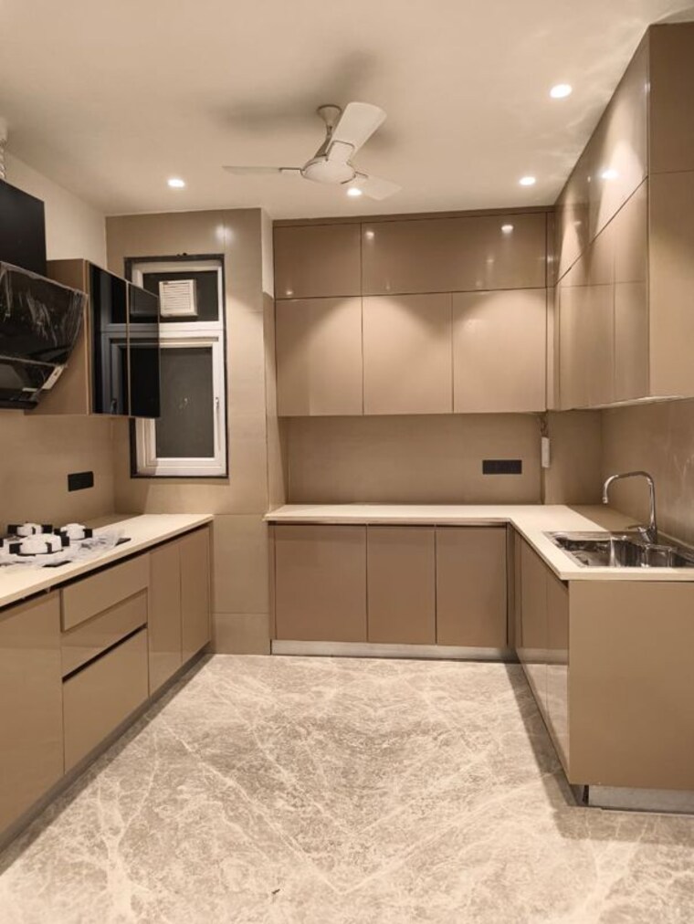 Kitchen, dlf phase ii 3 Bedroom 1390 Sq.Ft. Builder Floor In Dlf Phase ii Gurgaon 10685309