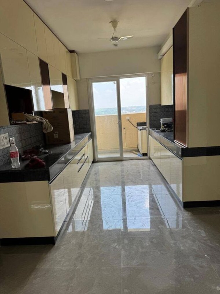 Kitchen, tulip-yellow 3 Bedroom 1704 Sq.Ft. Apartment In Sector 69 Gurgaon 10685372