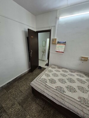 Furnished Amenities in 1 BHK Apartment at Good Luck CHS, Goregaon West – for Rent