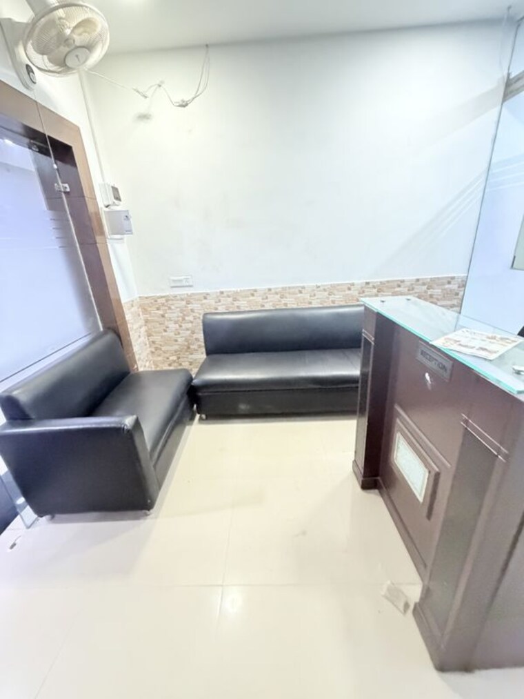 Kitchen, ild-trade-centre Commercial Office Space 1150 Sq.Ft. In Sector 47 Gurgaon 10685392