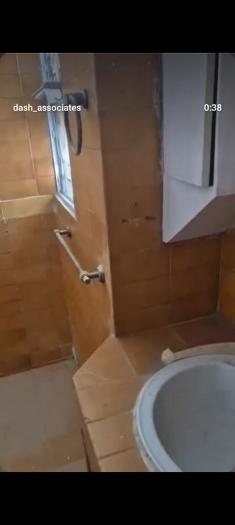 Bathroom, kalkaji 3 Bedroom 1800 Sq.Ft. Builder Floor In Kalkaji Delhi 10685389