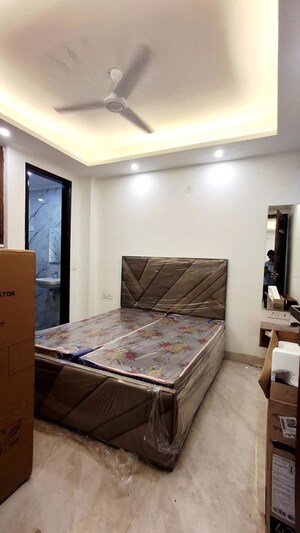 Bedroom in 2 BHK Apartment at Saket – for Rent