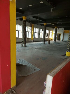 Parking in  Shop at Pahar Ganj – for Rent