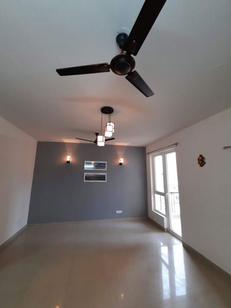undefined, emaar-emerald-estate 3 Bedroom 1395 Sq.Ft. Apartment In Sector 65 Gurgaon 10685441