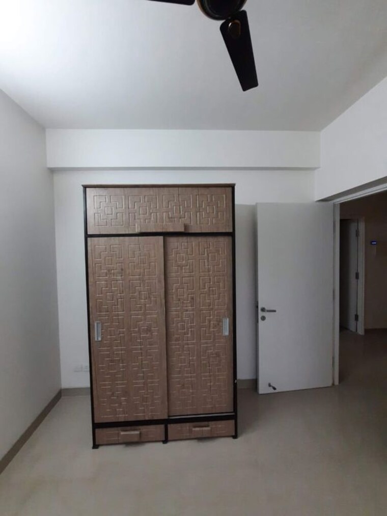 Room, emaar-emerald-estate 3 Bedroom 1395 Sq.Ft. Apartment In Sector 65 Gurgaon 10685441