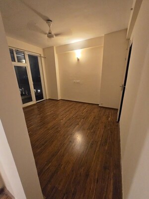 Furnished Amenities in 3 BHK Apartment at Omaxe The Palace, Gomti Nagar – for Rent