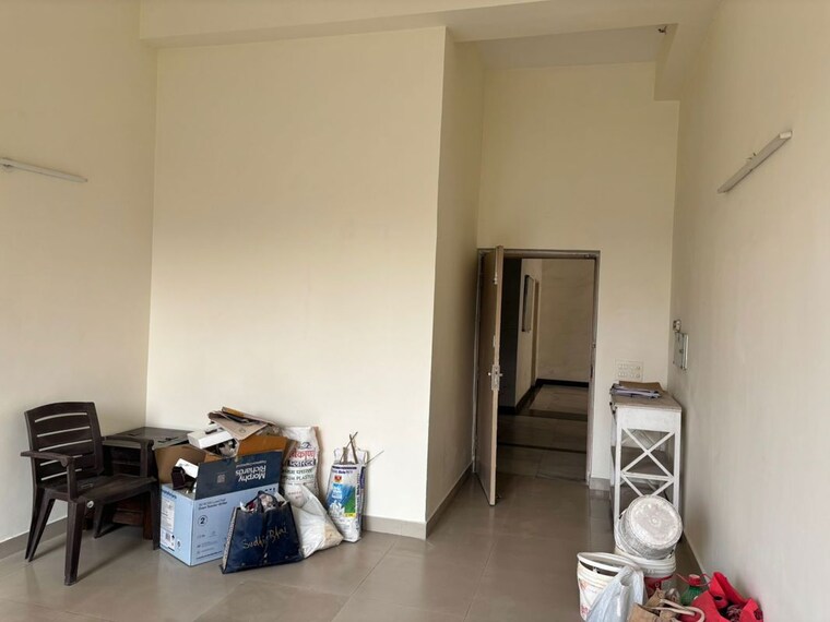 Living Room, pioneer-park-phase-1 2 Bedroom 1200 Sq.Ft. Apartment In Sector 61 Gurgaon 10685448