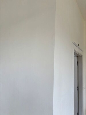 Room in 2 BHK Apartment at Pioneer Park Phase 1, Sector 61 – for Rent