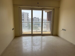 Room in 2 BHK Apartment at RNA Continental, Chembur – for Rent