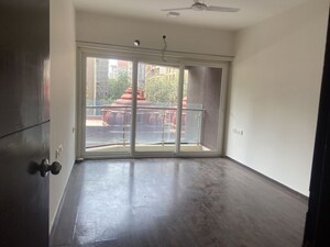 Room in 2 BHK Apartment at RNA Continental, Chembur – for Rent