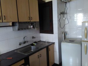 Kitchen in 2 BHK Builder Floor at Dlf City Phase 3 – for Rent