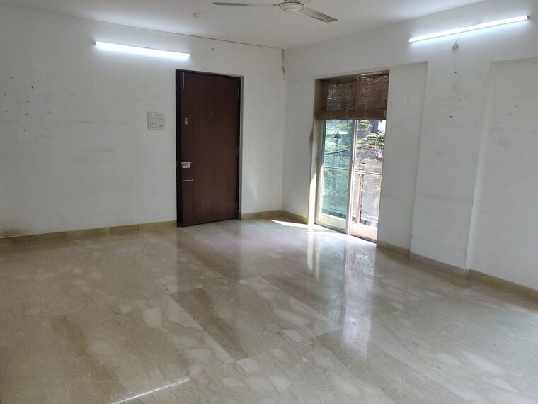 Room, khar west 2 Bedroom 700 Sq.Ft. Apartment In Khar West Mumbai 10685368