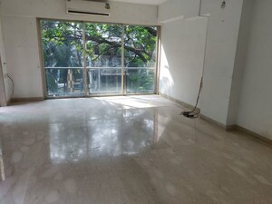 Room in 2 BHK Apartment at Khar West – for Rent