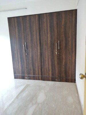 Bedroom in 2 BHK Apartment at Khar West – for Rent